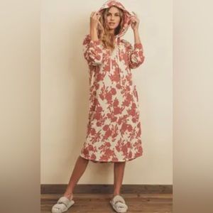 NWT Dress Forum Floral Print Hooded Dress